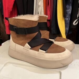 SUPER CUTE New Uggs Classic Boom Buckle Boots